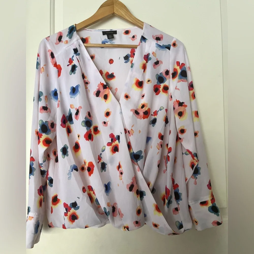 Halogen wrap top v-neck white printed petite Large L nordstrom - Picture 2 of 3